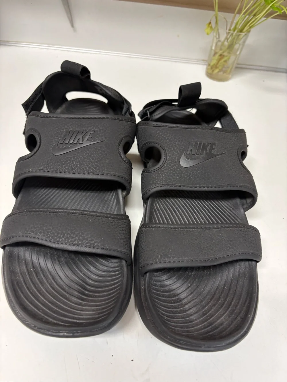 Nike men’s size 10  Black Double-Strap Adjustable Sandals been used once